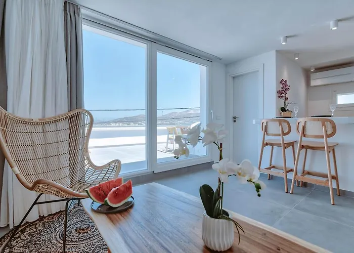 Nautica Suites - Grand Suite With Jacuzzi